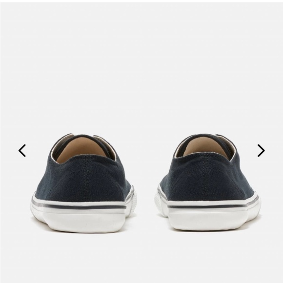 Classic Black and White Women's Sneakers - Picture 5 of 11